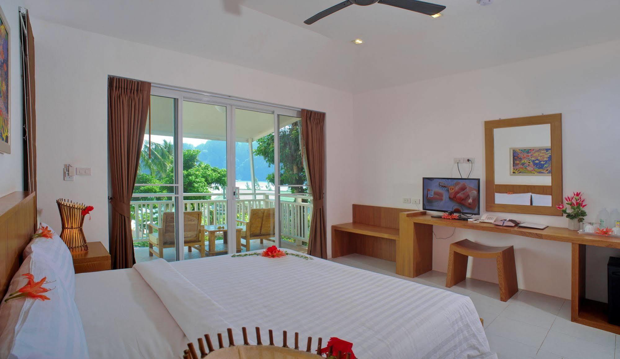 Phi Phi Bayview Premier Resort Екстер'єр фото