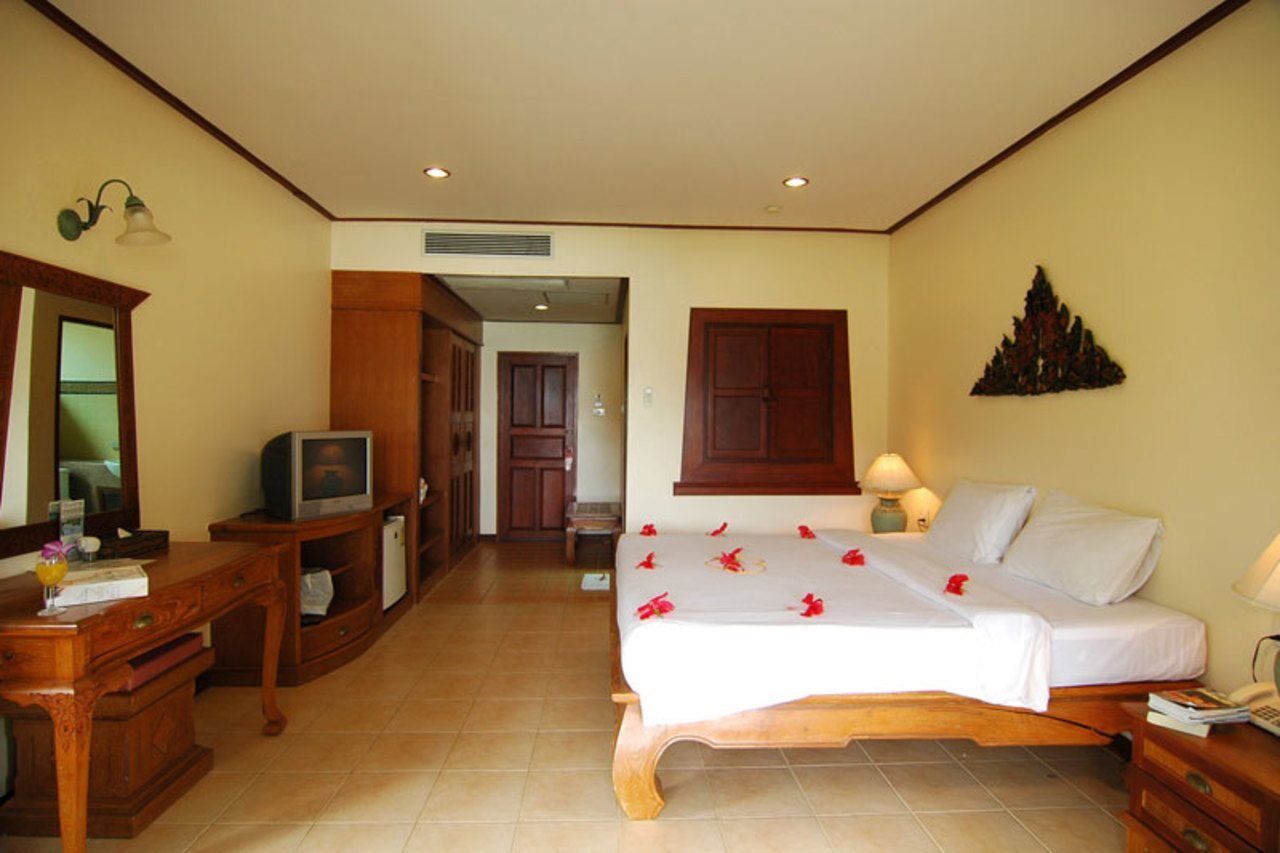 Phi Phi Bayview Premier Resort Екстер'єр фото